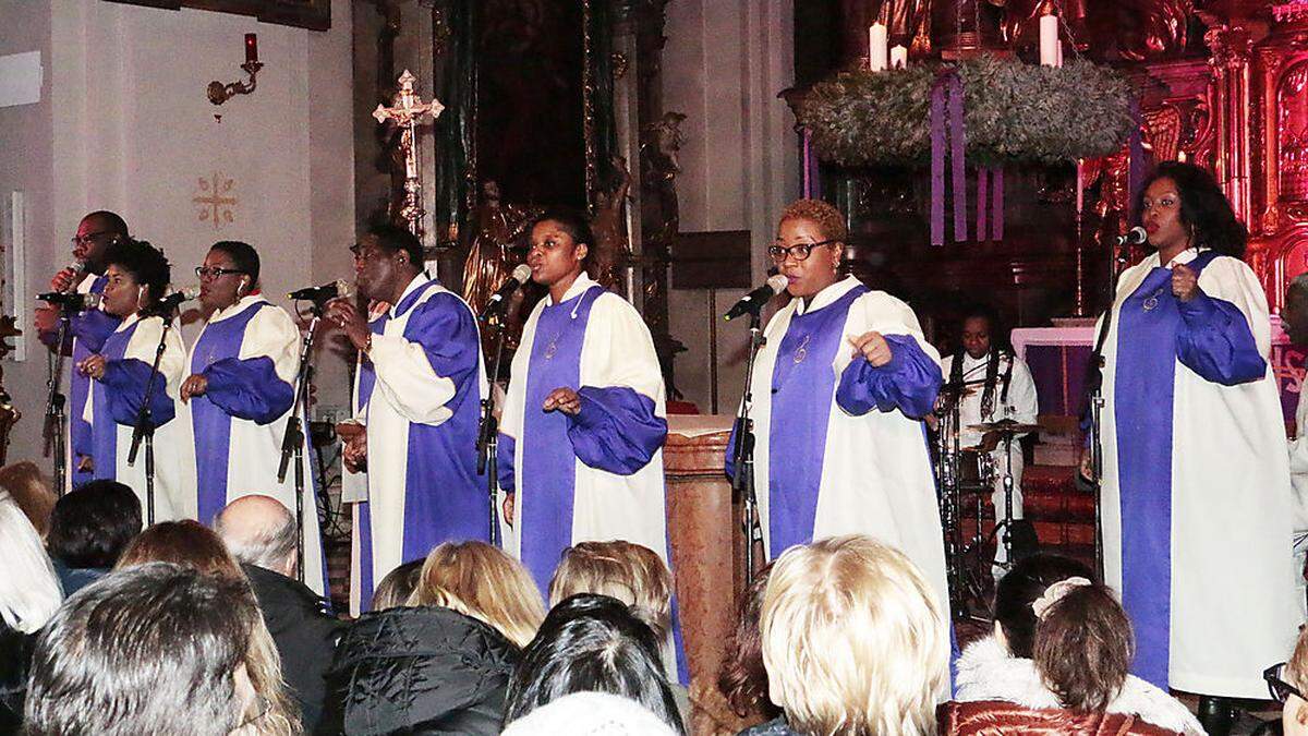 So schwungvoll kann der Advent sein – Gospelsänger sorgten für Stimmung