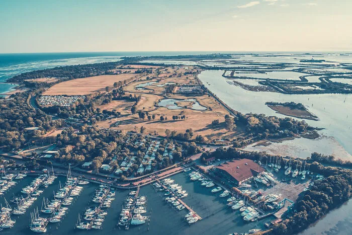 Das Resort Tenua Primero Grado liegt direkt am Strand