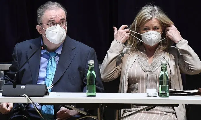 Martin Pucher, begleitet von Ehefrau Elisabeth, war diese Woche im U-Ausschuss