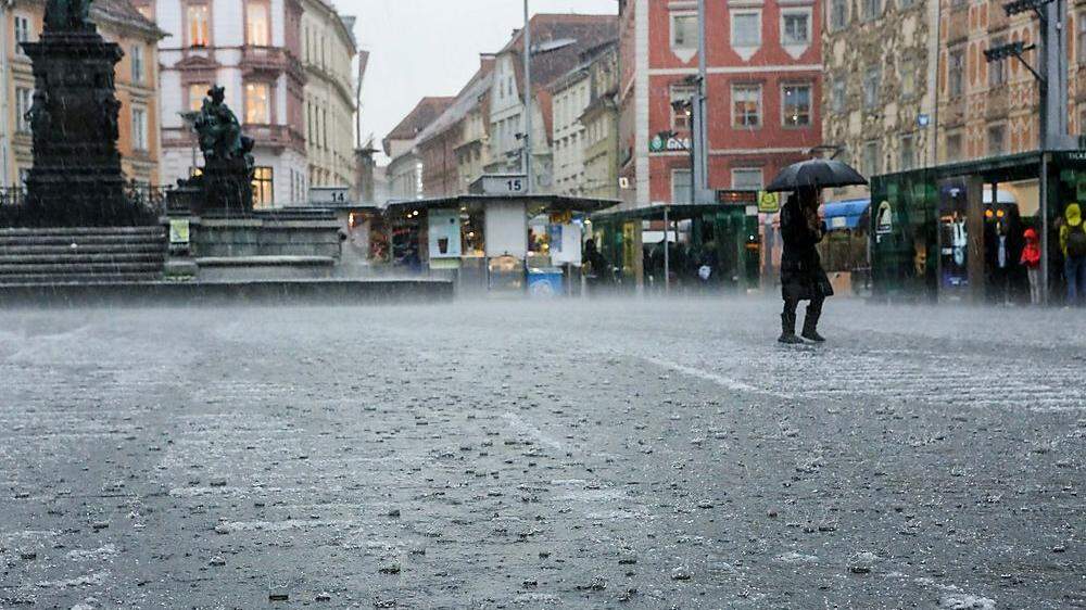 Auch in Graz waren Gewitter prognostiziert, der große Regen blieb aber aus (Sujetfoto).