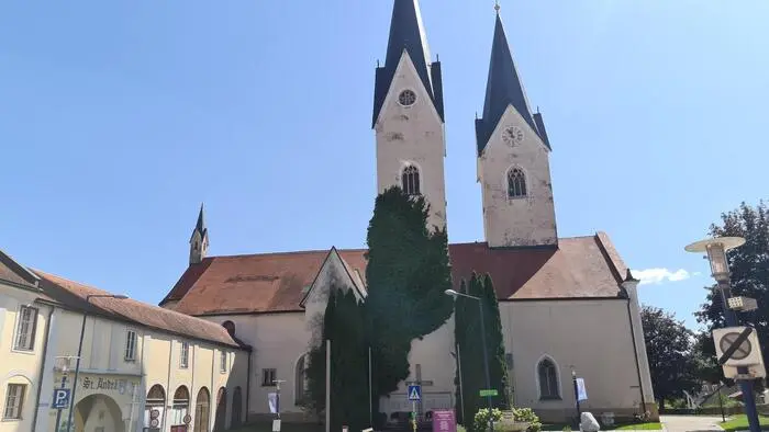 Die Domkirche von außen