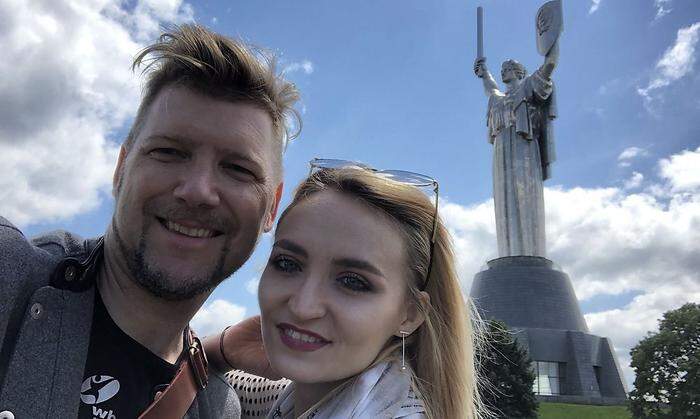 Alex und Anna Barendregt bei einem Besuch in der Ukraine