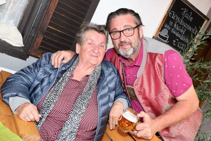 Die Mutter von Johannes Planner,  Josefine Panner (81 Jahre) war auch beim 1. Frühschoppen mit dabei!