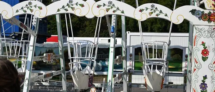 Bei der Schiffsschaukel, einem Fahrgeschäft auf dem Münchner Oktoberfest, wurde der Betrieb nach einem Vorfall gestoppt.