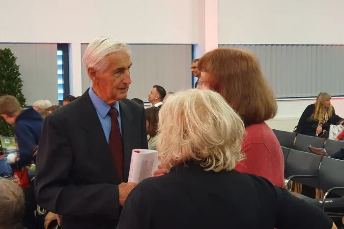Beim Stadtparteitag waren auch zahlreiche SPÖ-Granden dabei, allen voran der Ehrenvorsitzende, Alt-Bürgermeister Alfred Stingl.
