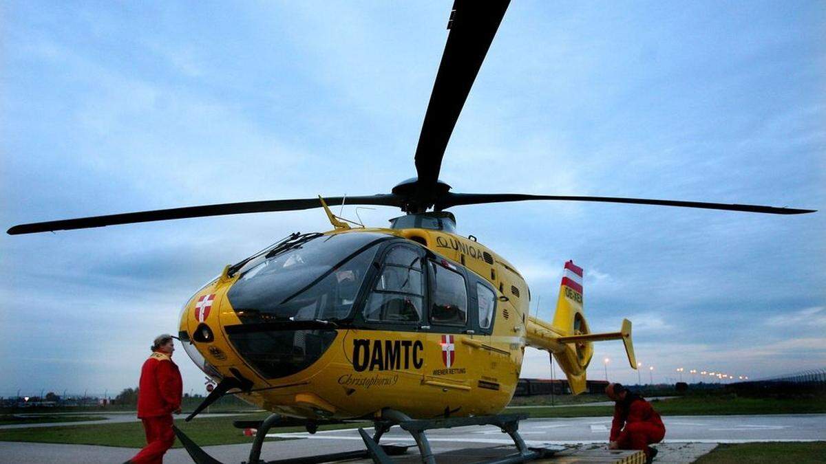 Der Rettungshubschrauber Christophorus 9 musste wieder umkehren