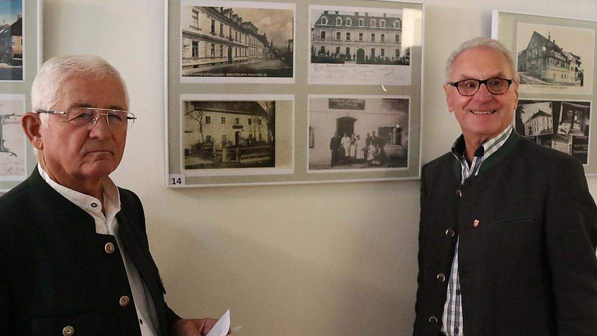 In einer Gaststätte wurde die Idee geboren: Erich Schreilechner und Hans Rinofner (rechts) haben eine neue Ausstellung auf die Beine gestellt