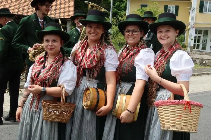 Dort richtete nämlich die Weinlandkapelle Klöch das Bezirksmusikertreffen aus 