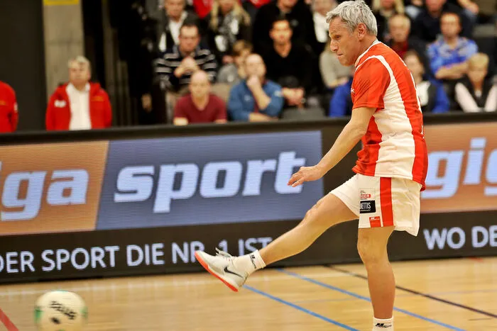 Elf Saisonen spielte Klaus Spirk für den GAK, um über den Wiener Sportclub beim SK Sturm zu landen, wo er von 1992 bis 1993 spielte.