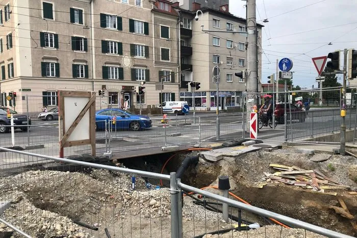 Künftig biegt hier der neue "Vierer" in die Alte Poststraße ab.
