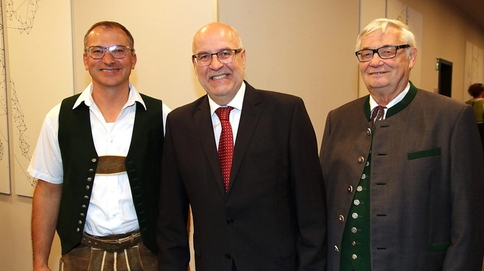 Die Sängerinnen und Sänger unter Obmann Klement Zwanzger und Chorleiter Gregor Hafner luden zum Jubiläumskonzert in den voll besetzten JUVA-Festsaal nach Maria Lankowitz. Als musikalische Gäste waren der Singkreis Hirschegg und das Trio „Ean’musi“ geladen. Durch das Programm führten Ida Hafner und Pepi Hohl.  
