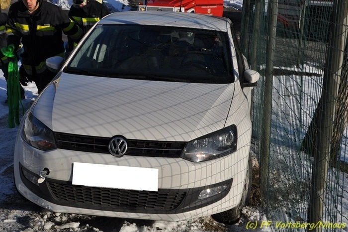 Die Lenkerin blieb bei dem Ausrutscher unverletzt, der Sachschaden ist marginal.