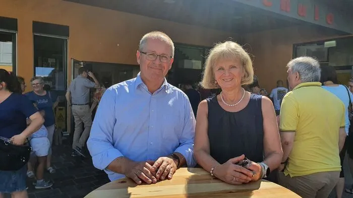 Bürgermeister Bernd Osprian und Direktorin Margret Riedl.