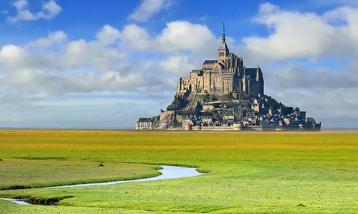 Le Mont St. Michel - immer ein Erlebnis, auch wenn er zu dieser Jahreszeit von Massen erstürmt wird