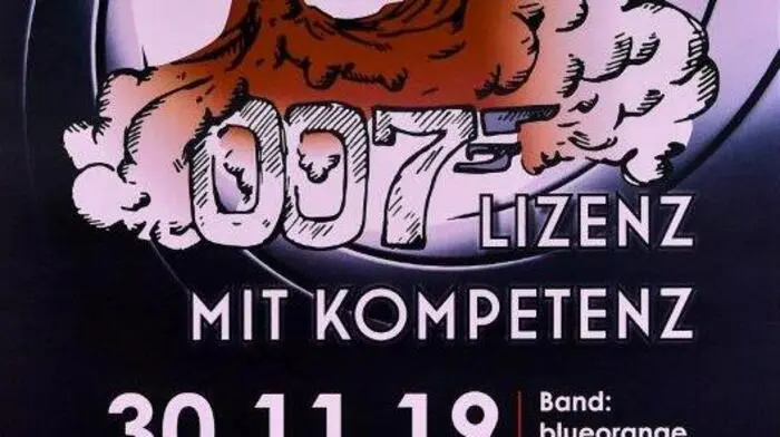 39 Tanzpaare eröffneten den Maturaball der Bafep Graz in der Seifenfabrik unter dem Motto "007 - Lizenz mit Kompetenz" mit der Polonaise, choreographiert von der Tanzschule Nebel.