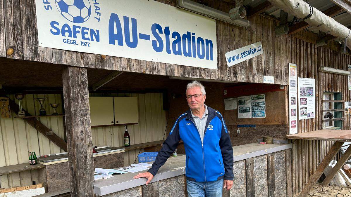 Schweren Herzens muss Erwin Zettl, Obmann der Sportgemeinschaft Safen, das geliebte „Au-Stadion“ aufgeben