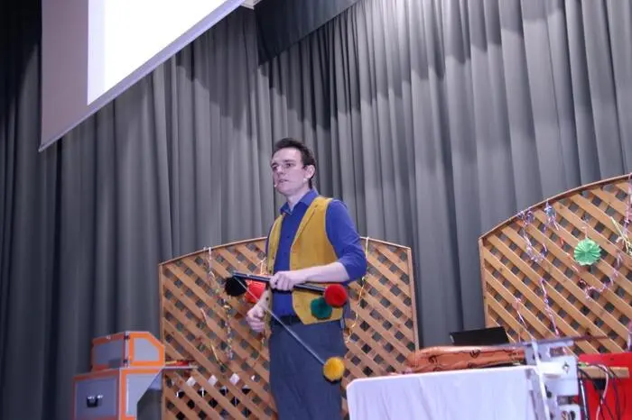Für spannende Unterhaltung sorgte der Zauberer Patrik Kulo.
