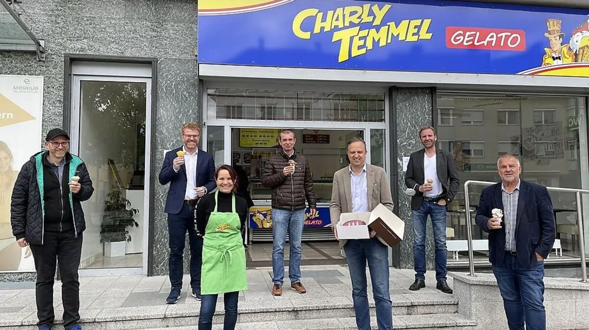 Ein Team der Stadtgemeinde Knittelfeld gratulierte zur Eröffnung