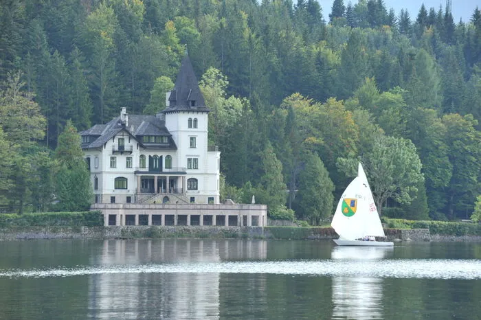 Vor der Villa Castigioni