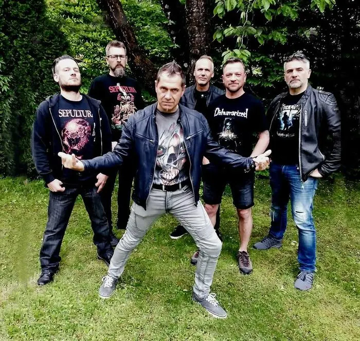 Die Formation Pentagon setzt seit dem Jahr 1990 auf Hard Rock und Metal