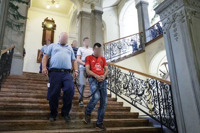 Für den Prozess sind laut Gericht Kecskemet 30 Verhandlungstage anberaumt. Im Juni sind zunächst sechs Verhandlungstage geplant.