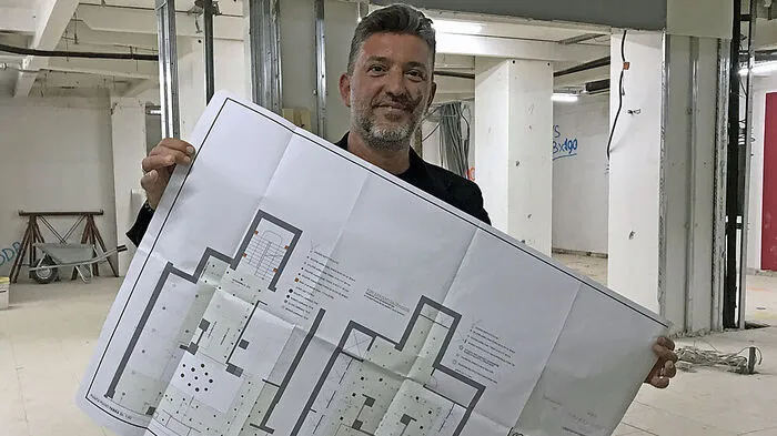Salvatore Moretti auf der Baustelle in der Schmiedgasse