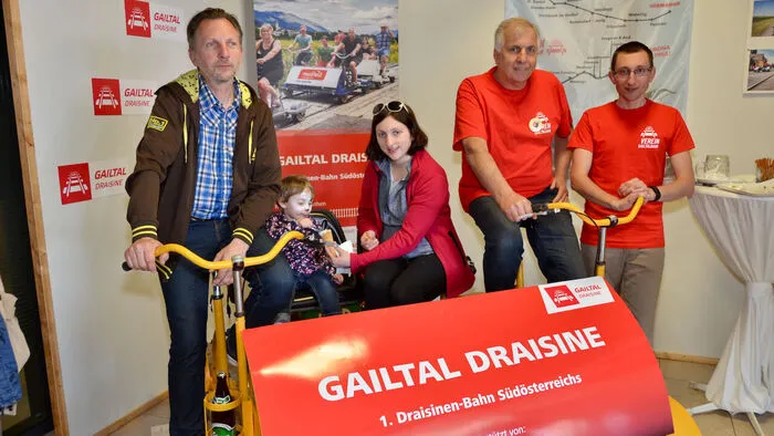 An die 60 Unternehmen und Vereine aus dem Gail- und Lesachtal präsentierten sich und ihre Produkte am Wochenende in Kötschach-Mauthen.