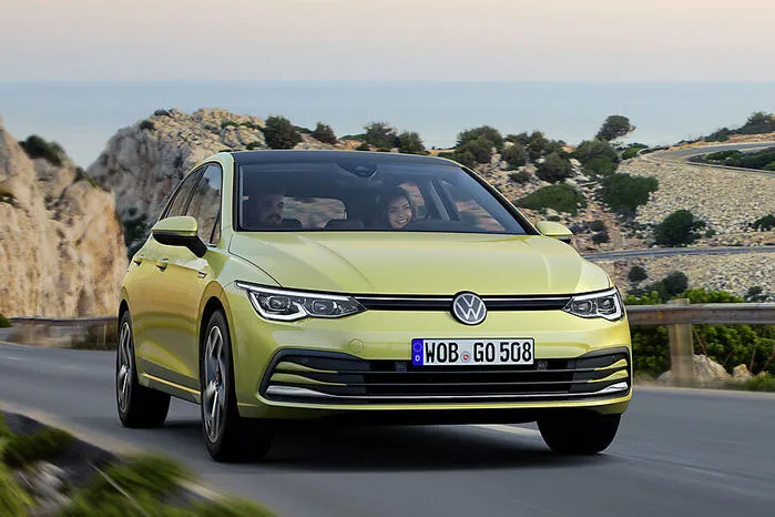 Zeitversetzt folgen werden zudem drei 2-Liter-Triebwerke für die sportlichen Varianten. Die stärkste Version wird 300 PS haben. Der 1,5-Liter-TGI lässt sich mit Erdgas und Benzin betreiben.