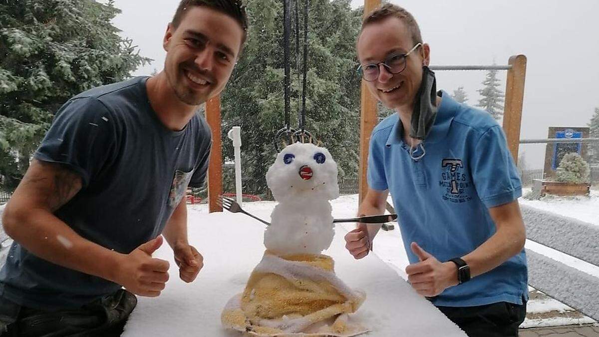 Klein, aber oho: Der erste Schneemann in der kalten Jahreszeit am Schöckl