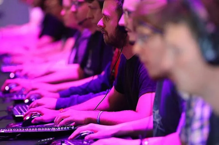 Doch mittlerweile ist die Gamescom auch zu einem beliebten Treffpunkt für Politiker geworden - das wäre vor einigen Jahren noch undenkbar gewesen.