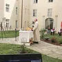 Stimmungsvolle Messe im Vierkant-Innenhof des Caritas-Heims