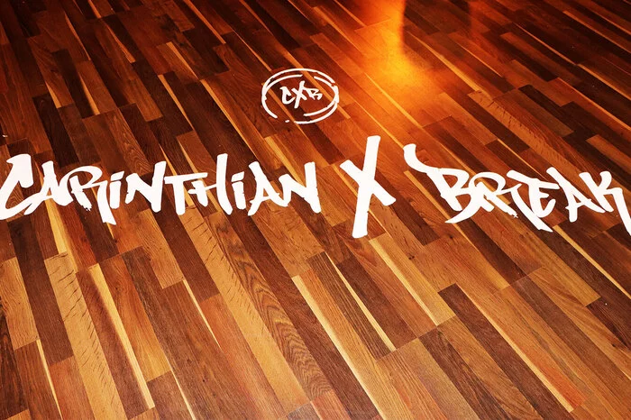 Carinthian- X-Break ist ein Tanzwettbewerb, ein sogenanntes Battle, wo sowohl Hip-Hop-Tänzer als auch B-Boys &amp; B-Girls in Zweierteams im K.-o.-System gegen einander antreten. Getanzt wird allerdings nicht nach einer einstudierten Choreographie, sondern frei und spontan auf die Musik des DJs.