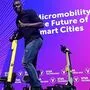 Auch Usain Bolt ist in das Pariser E-Scooter-Geschäft eingestiegen