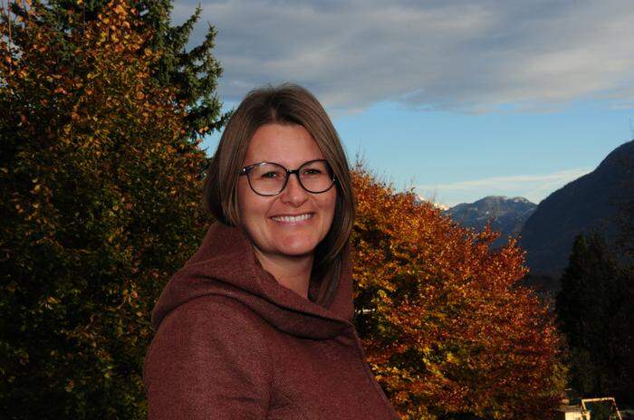 Manuela Neumair tourt mit ihrem Buch „Die kleine Elfe Fenja“ durch Osttiroler Schulen