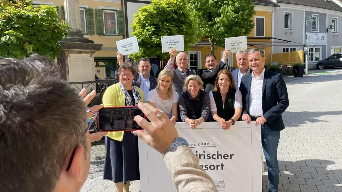 Gemeindevertreterinnen und -vertreter von Gemeinden im Norden der Oststeiermark