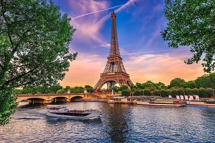 Als erste europäische Metropole kommt Paris mit 5950 Personen auf Platz 5 im Superreichen-Ranking.