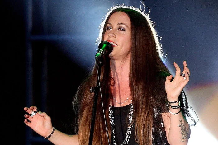 Alanis Morissettes Kinder tragen die Namen Onyx Solace und Ever Imre.