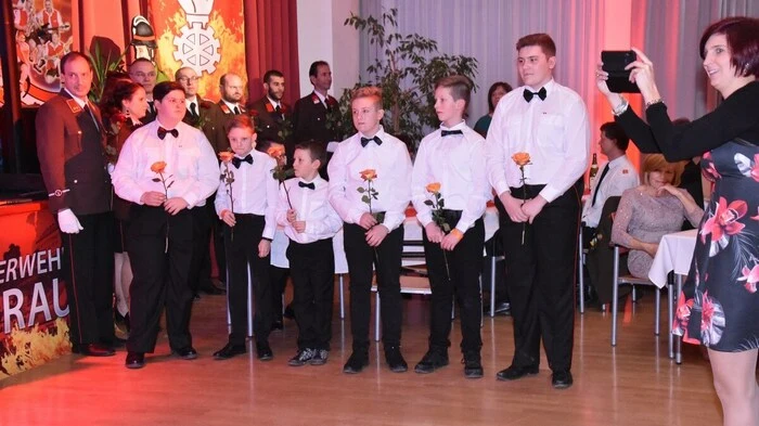 Im Arbeiterkammersaal Murau veranstaltete die Stadtfeuerwehr unter Kommandant Franz Mayrhofer am Samstagabend ihren traditionellen Feuerwehrball.