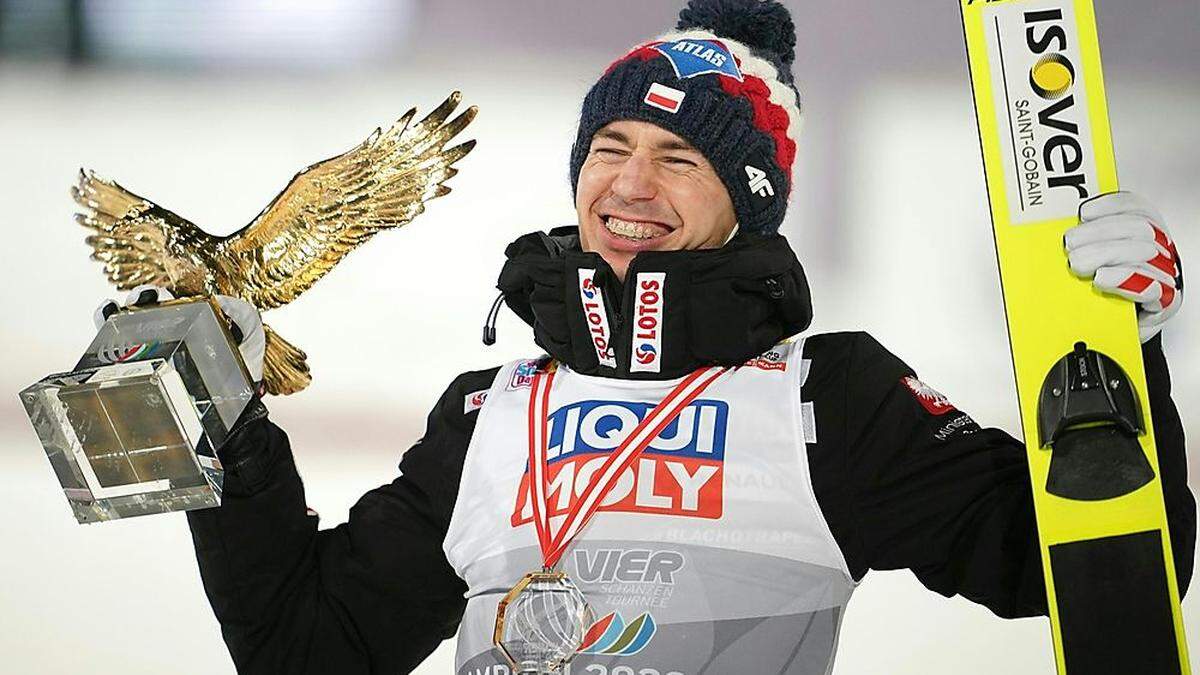 Kamil Stoch gewann die Tournee bereits dreimal, mit einem weiteren Sieg würde er seine aufsummierten Preisgelder mit einem Mal übertrumpfen.