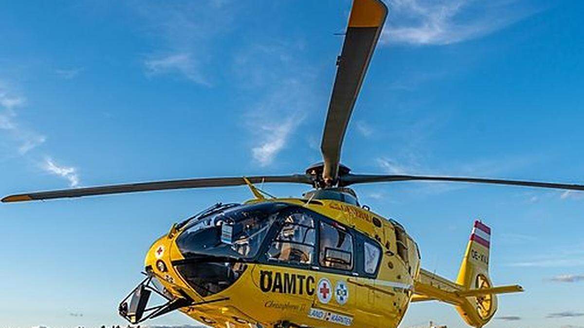 Der Notarzthubschrauber C7 flog den Verletzten ins Krankenhaus nach Lienz
