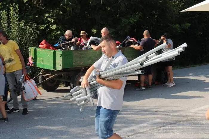 Viel Spaß mit den Fotos vom Fetzenmarkt der FF Köppling!
