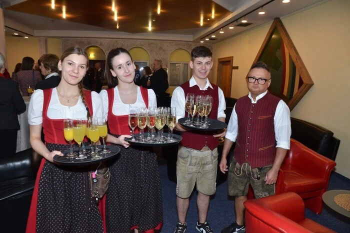 Bereichert wurde diese Feier mit kulinarischen Köstlichkeiten in Form eines Vier-Gang-Menüs, serviert vom Team im Brauhaus.