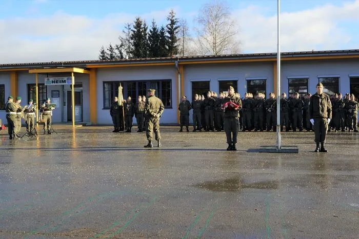 Die Begrüßung erfolgte durch Oberst Ewald Papst, geistliche Worte sprach Militärkurator Johannes Freitag.
