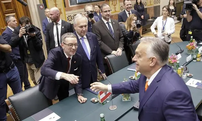 (v.l.) FPÖ-Chef Herbert Kickl, Nationalratspräsident Walter Rosenkranz und der Ministerpräsident von Ungarn, Viktor Orban (Fidesz) am Donnerstag, 31. Oktober 2024, anl. eines Besuchs des ungarischen Ministerpräsidenten im Parlament in Wien.