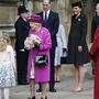 Die Queen beim Verlassen der Ostermesse - ohne ihren 96-jährigen Gatten