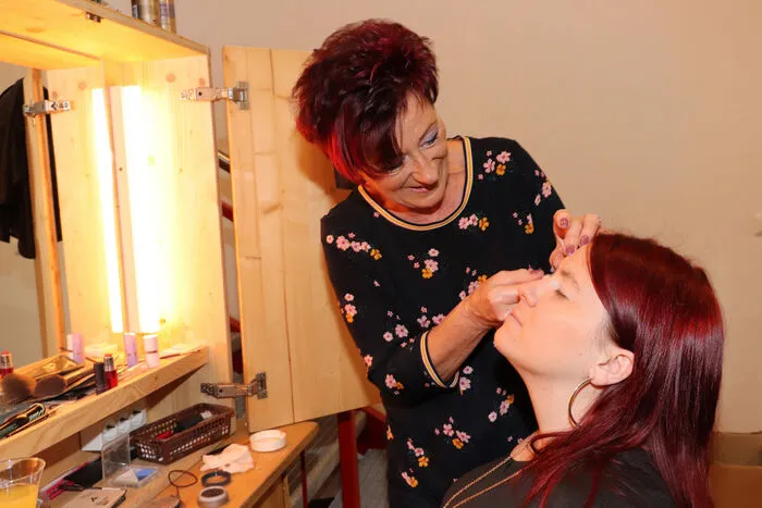 Seit über 30 Jahre macht Brigitte Frieht die Maske!