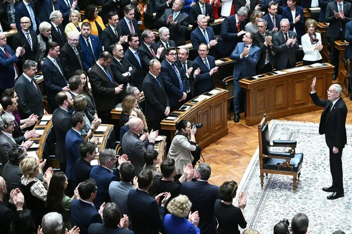Die FPÖ spendete dem neuen, alten Bundespräsidenten weniger Applaus