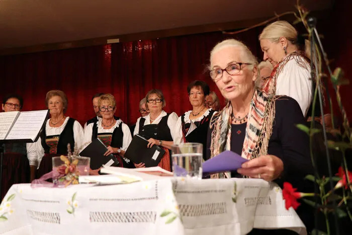 Durch das Programm führte die Buchautorin Sigrid Haberl mit eigenen Gedichten.