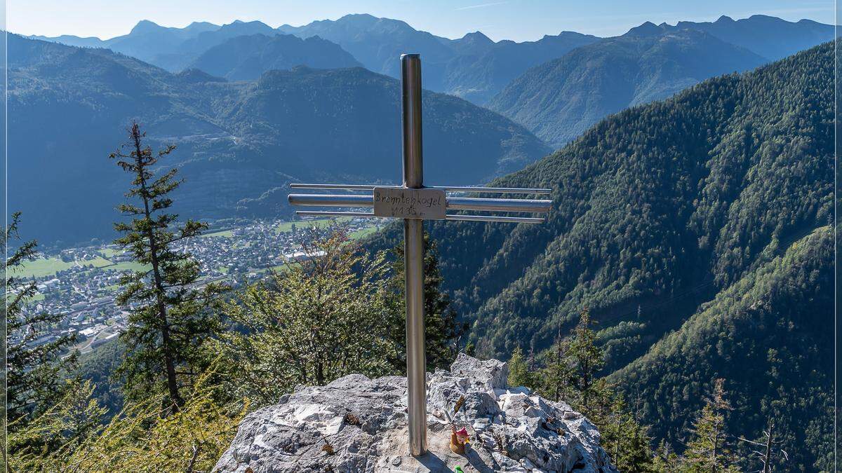 Das Gipfelkreuz am Brenntenkogel