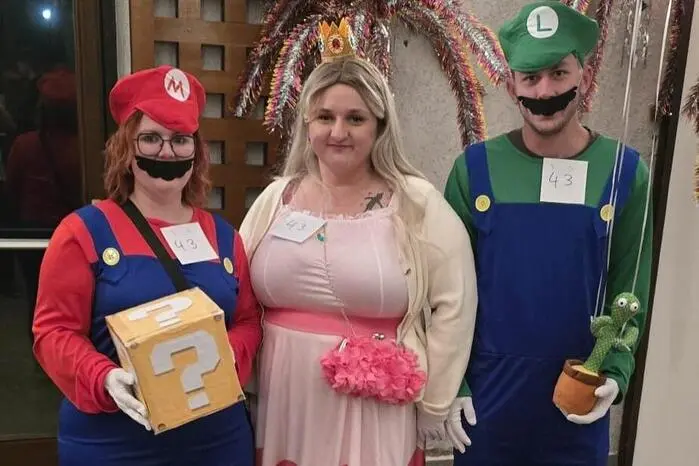 Mario, Prinzessin Peach und Luigi ließen sich den traditionellen Maskenball nicht entgehen
